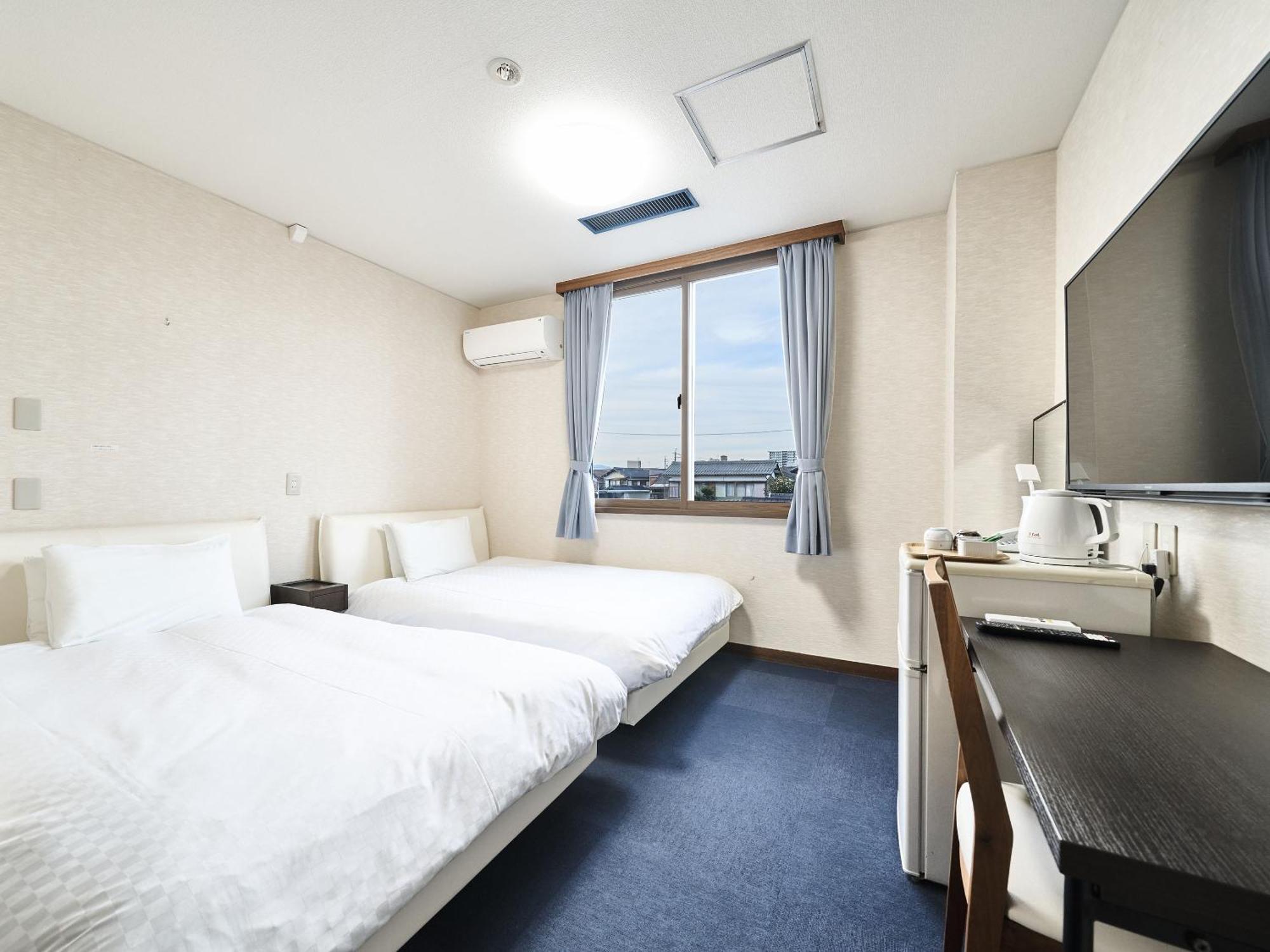 Okasan Hotel Огаки Номер фото